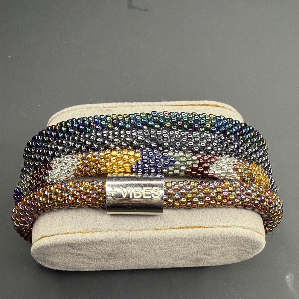 Sashka Co. Set of 4 GLASS BEADED BRACELETS